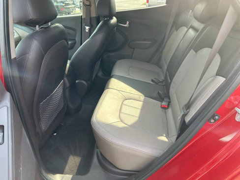 Used 2013 Hyundai Tucson Limited w/ Premium Pkg image 12