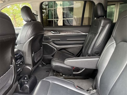 Used 2022 Jeep Grand Cherokee L Limited image 14