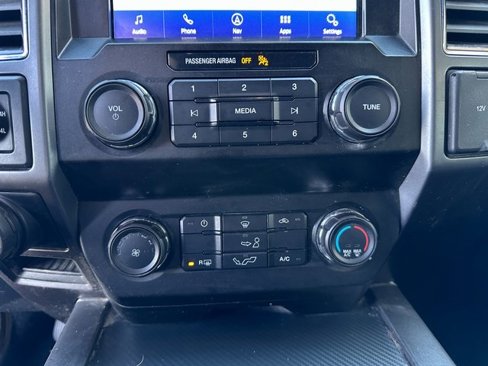 Used 2020 Ford F150 XLT image 28
