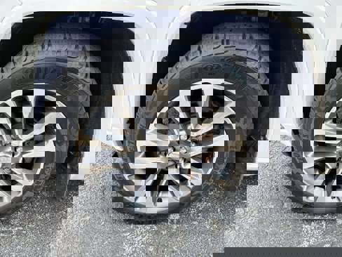 Used 2018 Jeep Grand Cherokee Overland image 34