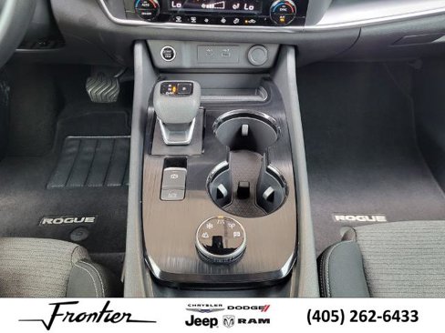 Used 2023 Nissan Rogue SV image 19