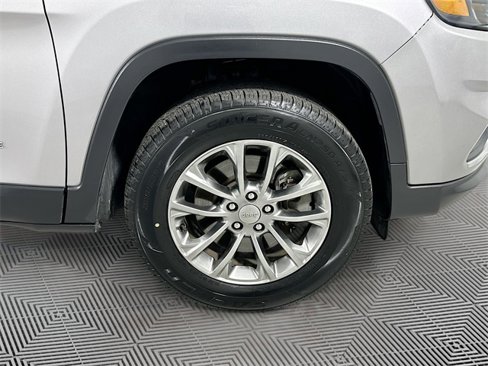 Used 2020 Jeep Cherokee Latitude Plus w/ Cold Weather Group image 24