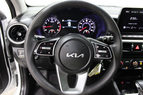 Used 2023 Kia Forte LXS w/ LXS Technology Package image 9