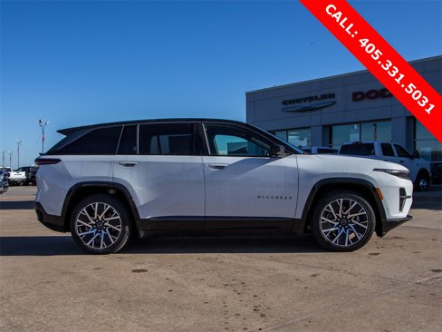New 2025 Jeep Wagoneer Limited image 12