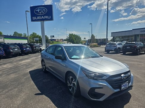 Used 2023 Subaru Legacy image 2