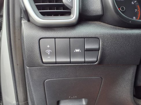 Used 2022 Kia Sportage LX image 6