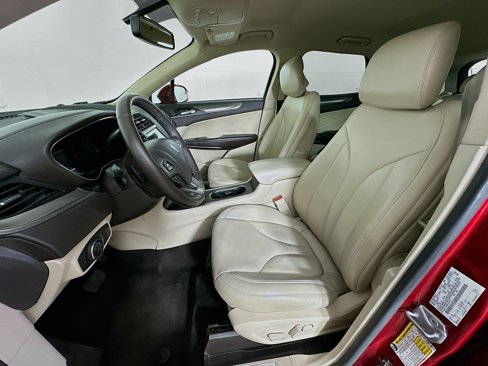 Used 2017 Lincoln MKC Premiere image 13