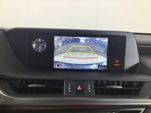 Used 2020 Lexus ES 350 w/ Premium Package image 18