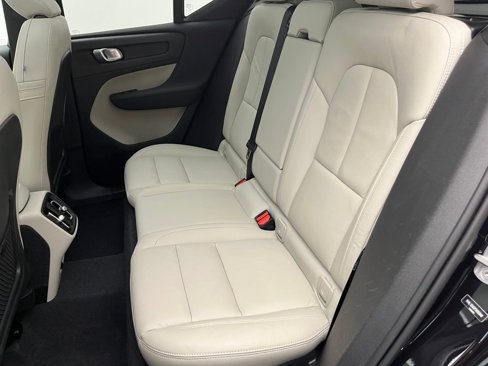 Used 2019 Porsche Macan image 24