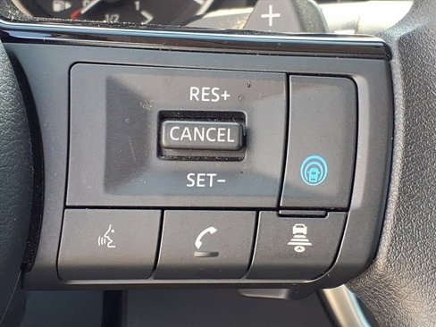 Used 2023 Nissan Rogue SV image 20