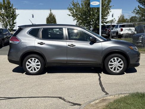 Used 2016 Nissan Rogue S image 4