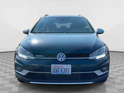 Used 2019 Volkswagen Golf S image 8