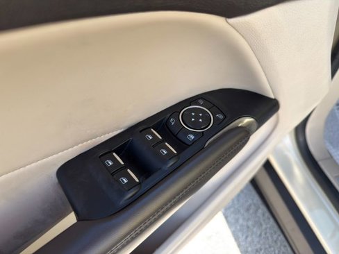 Used 2018 Lincoln MKC Select w/ Select Plus Package image 17