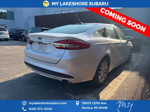 Used 2017 Ford Fusion SE w/ Fusion SE Technology Package image 7