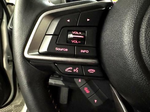 Used 2022 Subaru Crosstrek 2.0i Premium image 12