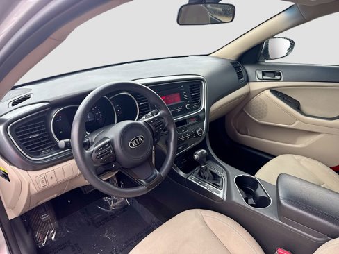 Used 2015 Kia Optima LX image 2