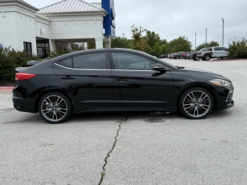 Used 2018 Hyundai Elantra Sport image 8