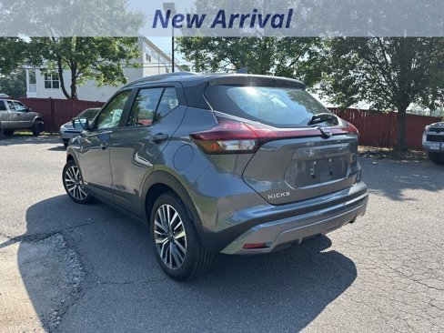 Used 2024 Nissan Kicks SV image 4