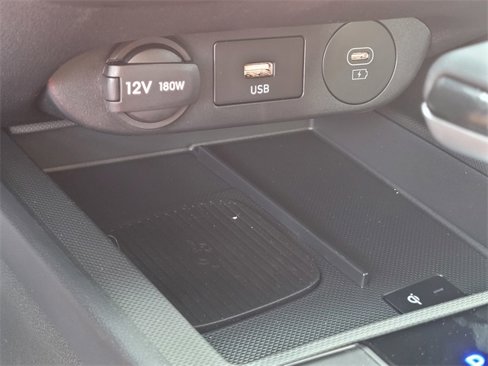 New 2025 Hyundai Elantra SEL image 17