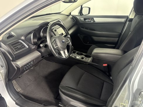 Used 2016 Subaru Outback 2.5i Premium image 11