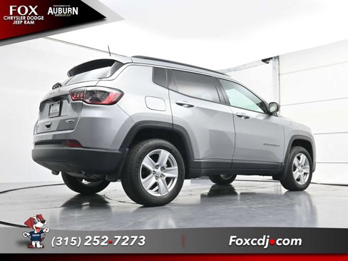 Used 2022 Jeep Compass Latitude w/ Convenience Group image 19