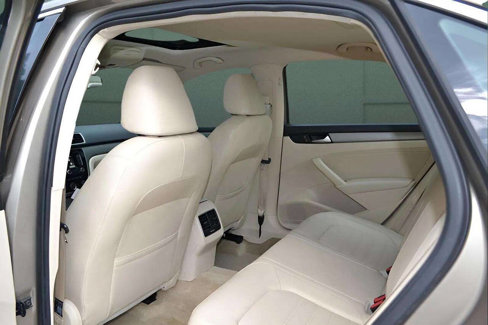 Used 2015 Volkswagen Passat 1.8T SE image 19