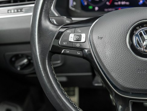 Used 2019 Volkswagen Tiguan SEL Premium R-Line image 15