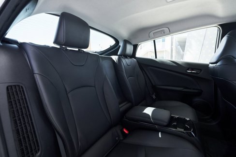 Used 2018 Toyota Prius Prime Premium image 26