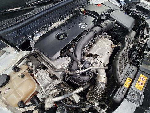 Used 2020 Mercedes-Benz GLB 250 w/ Premium Package image 46