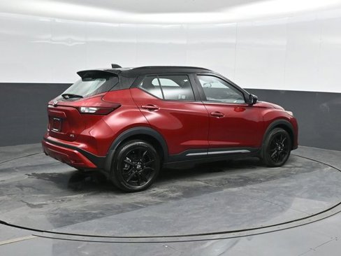 Used 2024 Nissan Kicks SR image 3