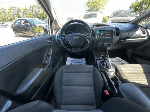 Used 2017 Kia Forte S w/ S Technology Package image 23
