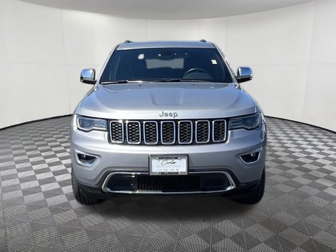 Used 2017 Jeep Grand Cherokee Limited w/ Luxury Group II image 2
