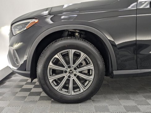 Used 2024 Mercedes-Benz GLC 300 image 22