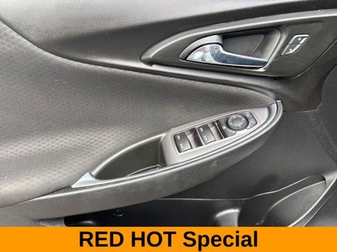 Used 2021 Chevrolet Malibu LT image 13