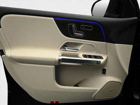 New 2025 Mercedes-Benz EQB 300 4MATIC image 19