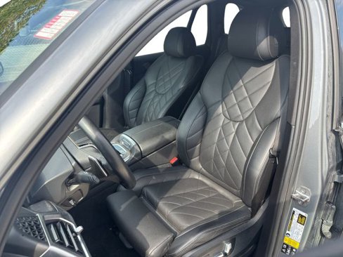 Used 2024 BMW X5 xDrive40i w/ Premium Package image 22