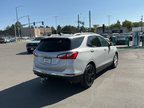Used 2019 Chevrolet Equinox LT image 3