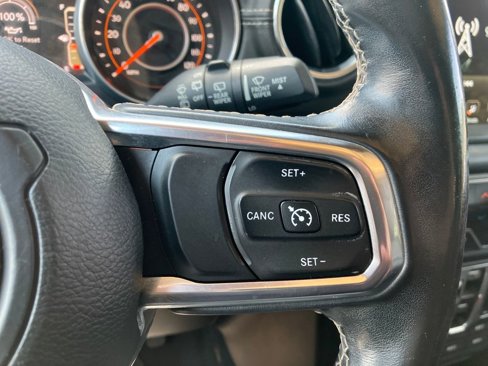 Used 2018 Jeep Wrangler Unlimited Sahara image 20