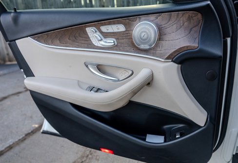 Used 2017 Mercedes-Benz E 300 4MATIC image 25