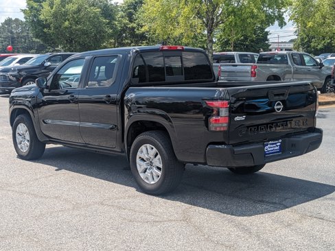 Used 2022 Nissan Frontier SV image 6