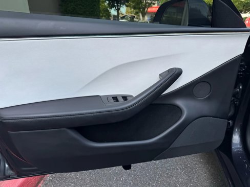 Used 2024 Tesla Model 3 Performance image 33