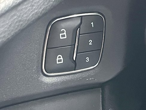 Used 2021 Ford Expedition Limited image 25