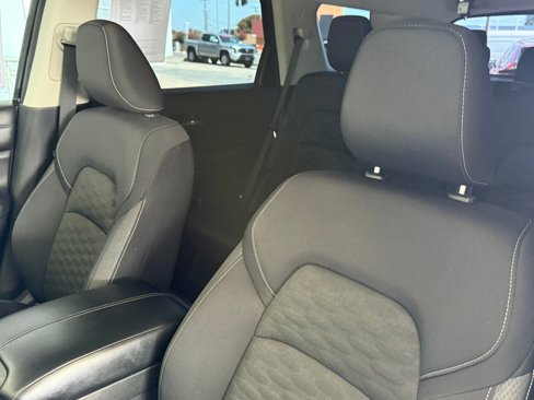 Used 2022 Nissan Pathfinder SV image 20