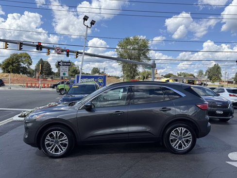 Used 2020 Ford Escape SEL image 5
