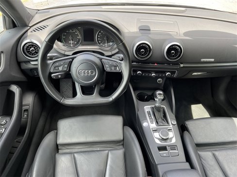 Used 2018 Audi A3 e-tron Premium Plus w/ Premium Plus Package image 17