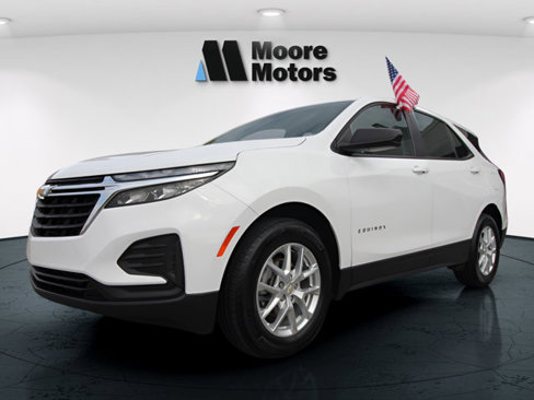 Used 2022 Chevrolet Equinox LS w/ LPO, Floor Liner Package image 7