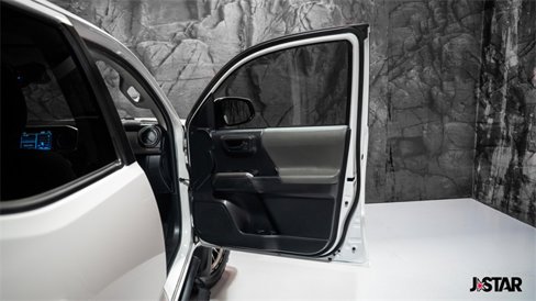 Used 2022 Toyota Tacoma SR5 image 8
