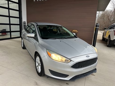 Used 2016 Ford Focus SE image 1