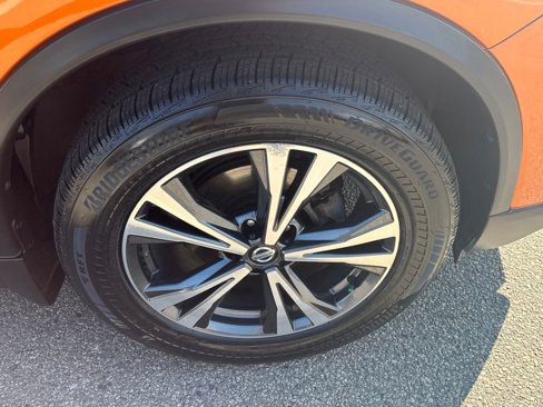 Used 2018 Nissan Rogue SL w/ Premium Package image 41
