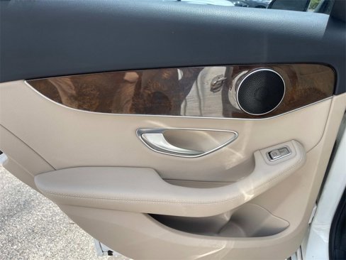 Used 2017 Mercedes-Benz C 300 Sedan image 34